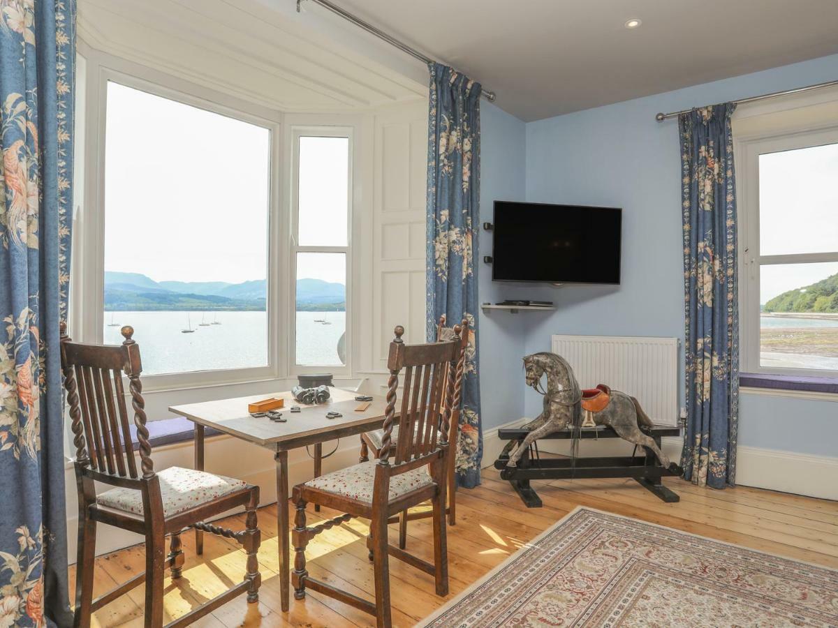 Gadlys House - Waters Edge Lägenhet Beaumaris Exteriör bild